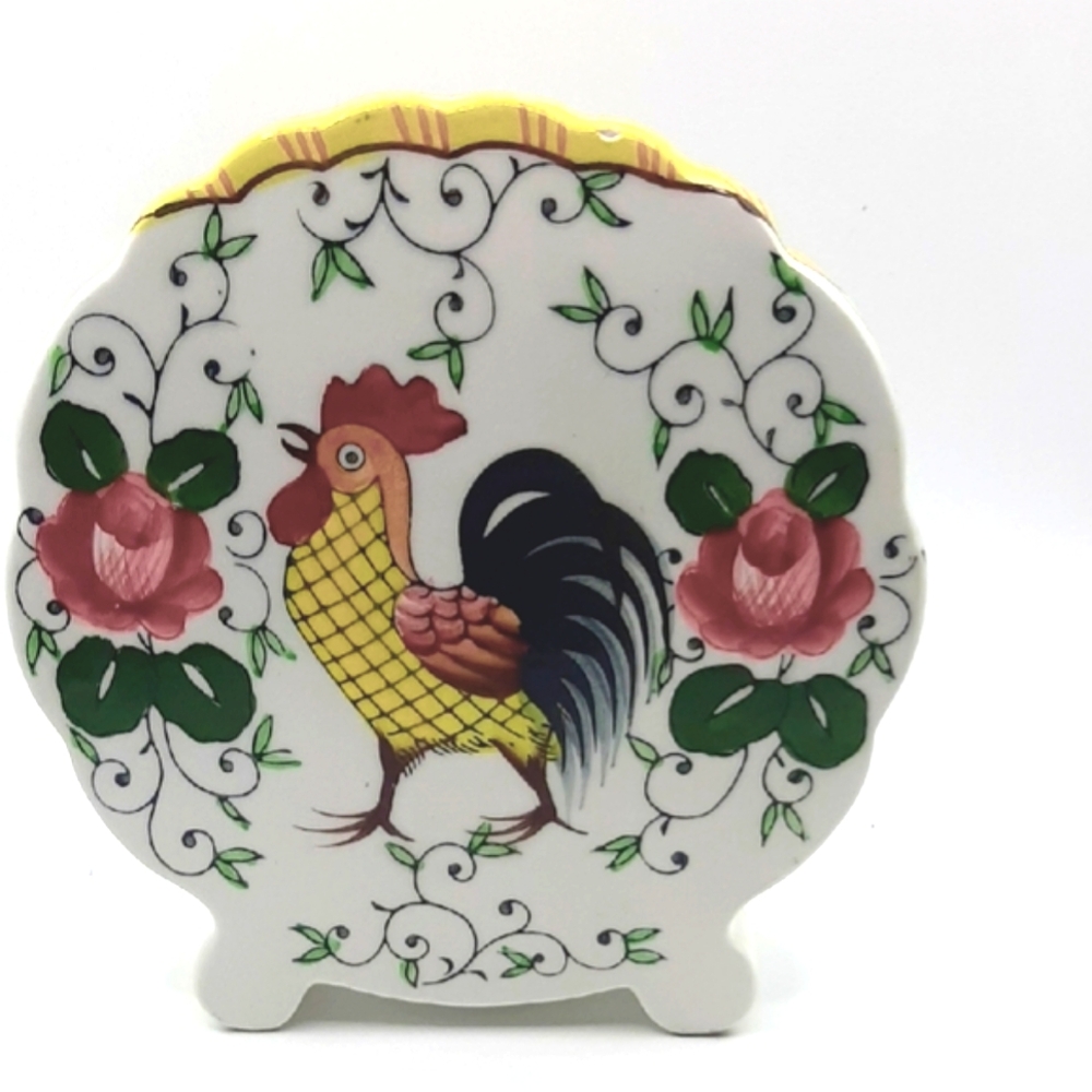 PY Rooster And Roses Planter